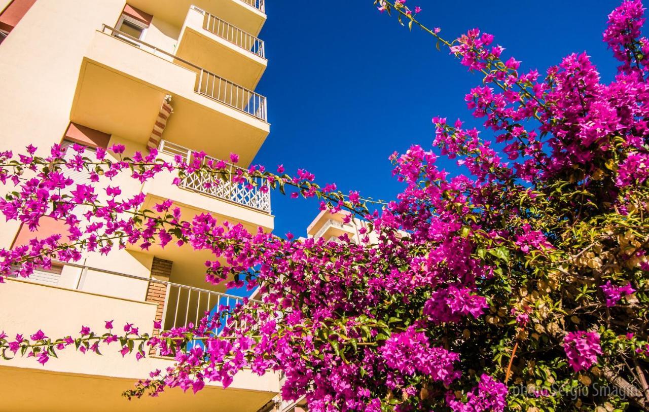 706 Minerva Apartamentos - Vista Al Mar Y La Piscina - Piscina Y Playa Benalmádena Esterno foto